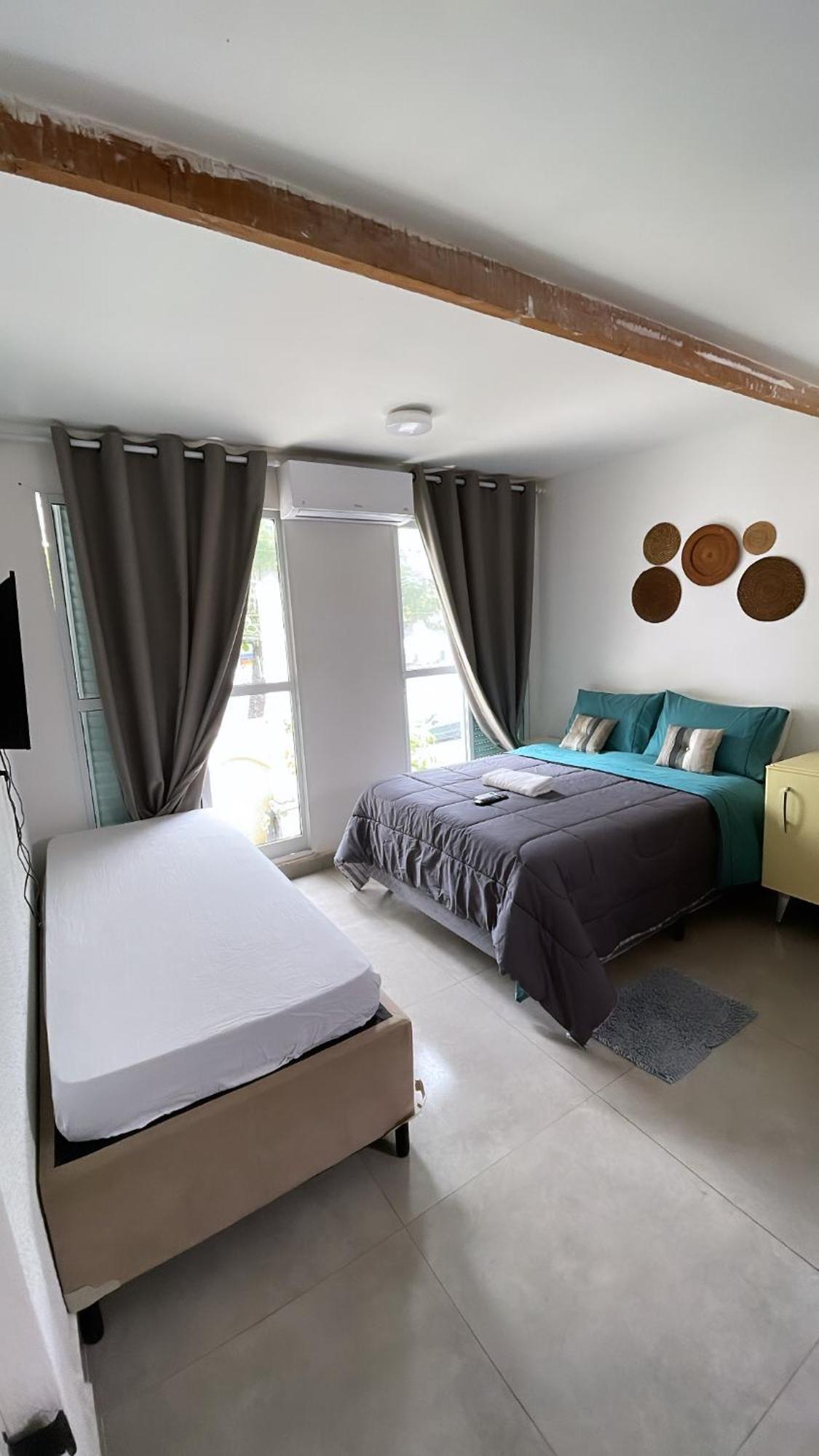 Blue Hale Hotel Гуаружа Екстериор снимка